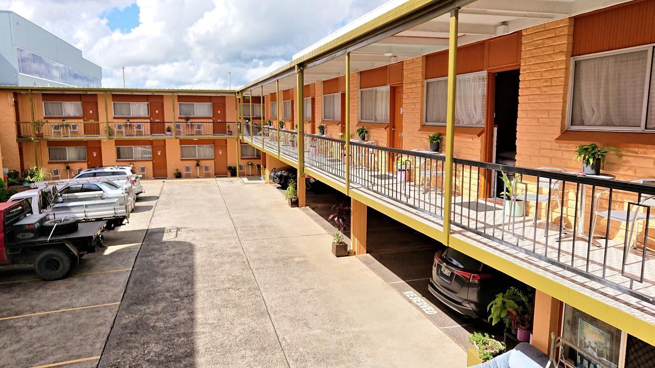 New Olympic Motel ลิสมอร์ ภายนอก รูปภาพ