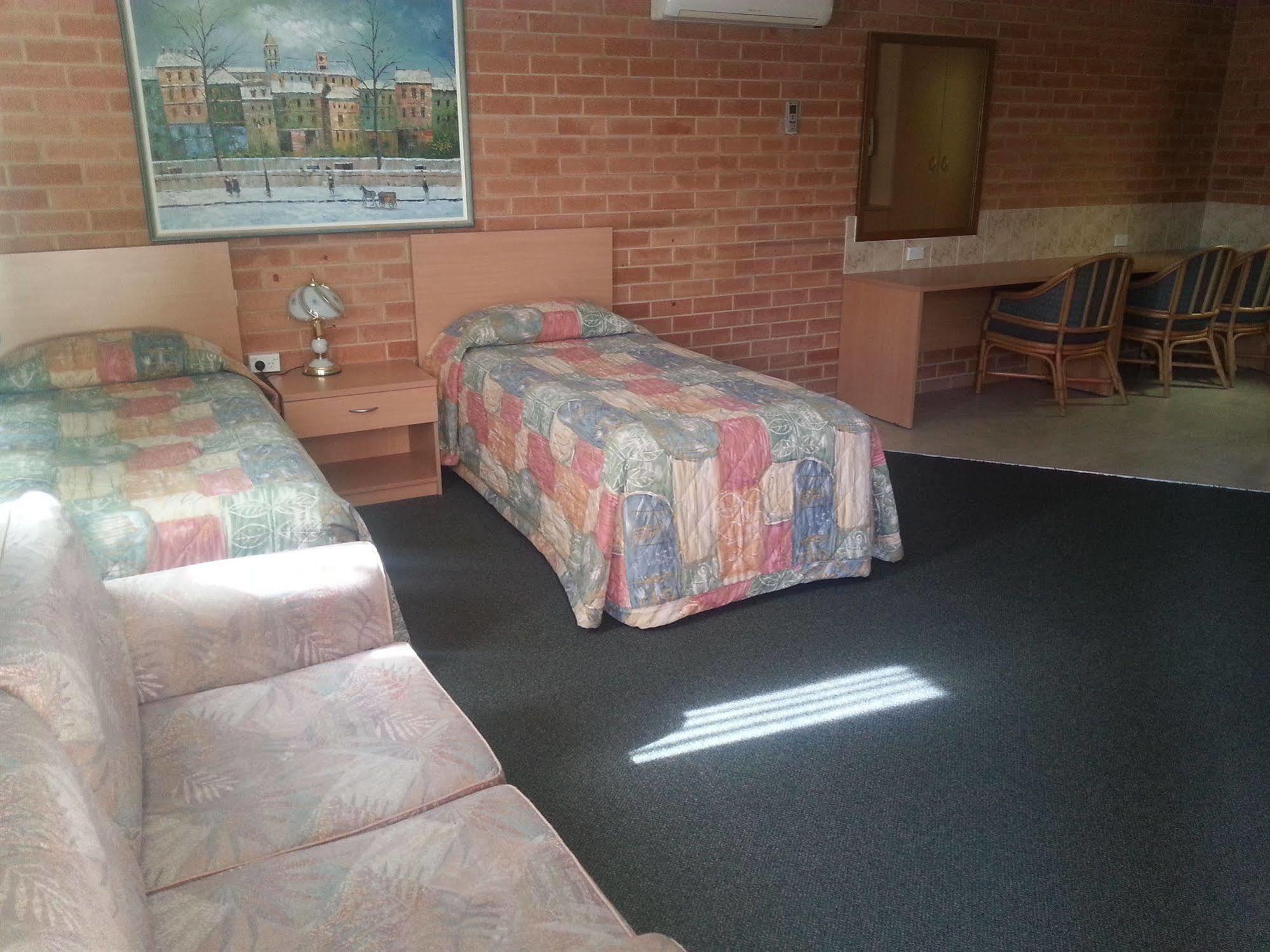 New Olympic Motel ลิสมอร์ ภายนอก รูปภาพ
