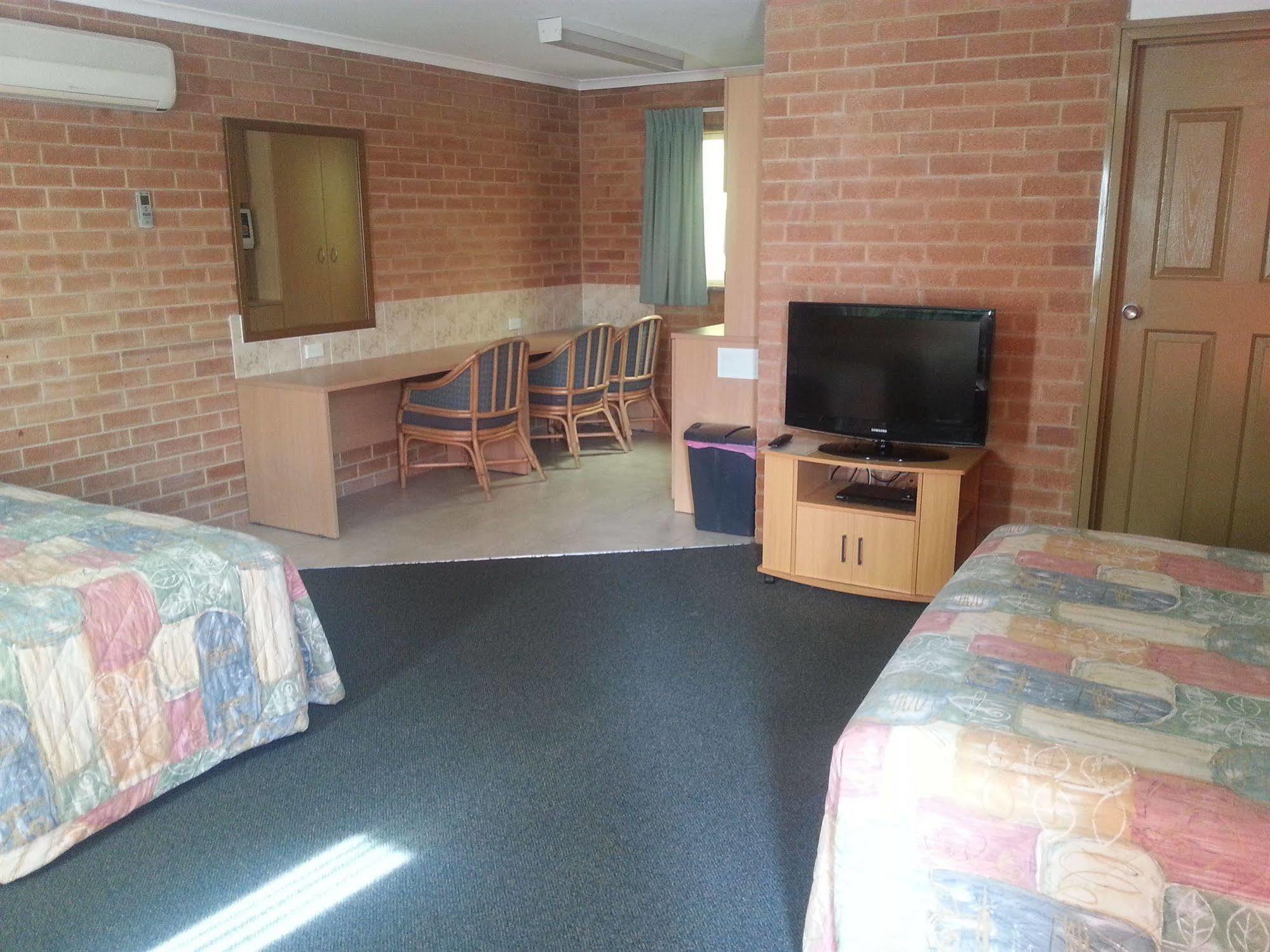 New Olympic Motel ลิสมอร์ ภายนอก รูปภาพ