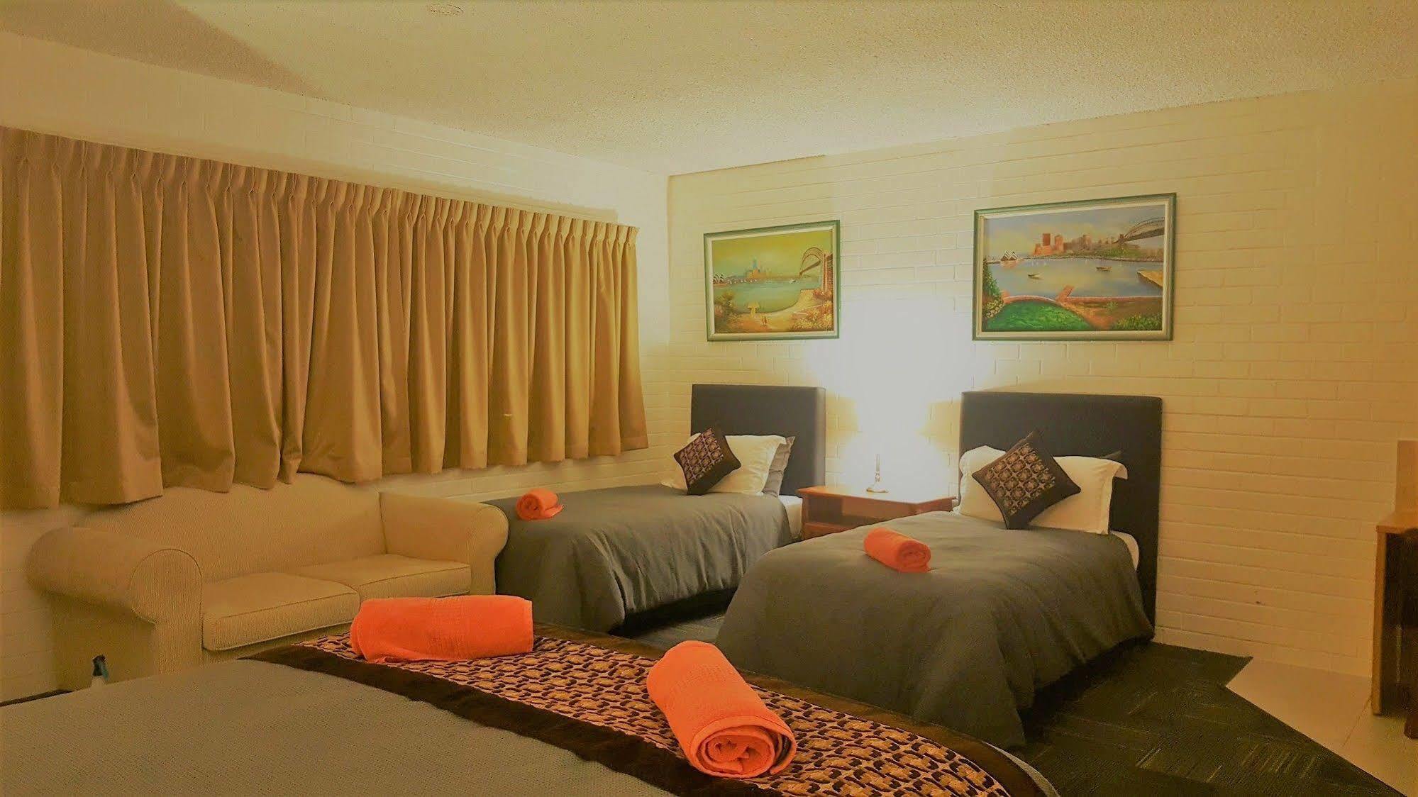 New Olympic Motel ลิสมอร์ ภายนอก รูปภาพ
